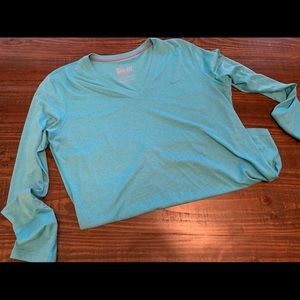 Nike Woman’s long sleeve DriFit